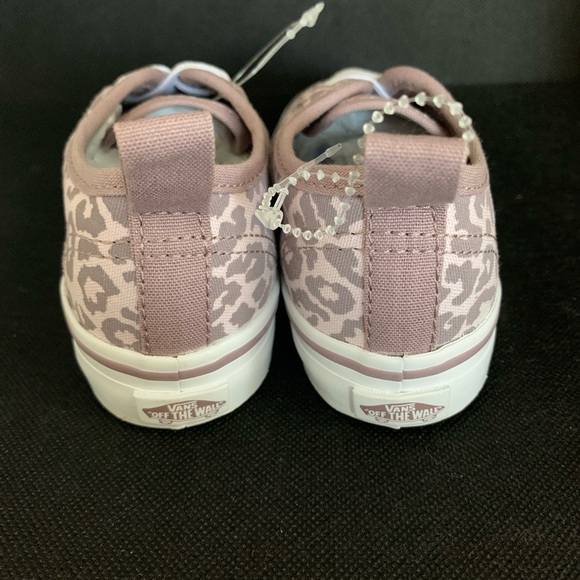 NWT- VANS Kids Sneakers with Leopard Pattern - Light Pink - Picture 2 of 9